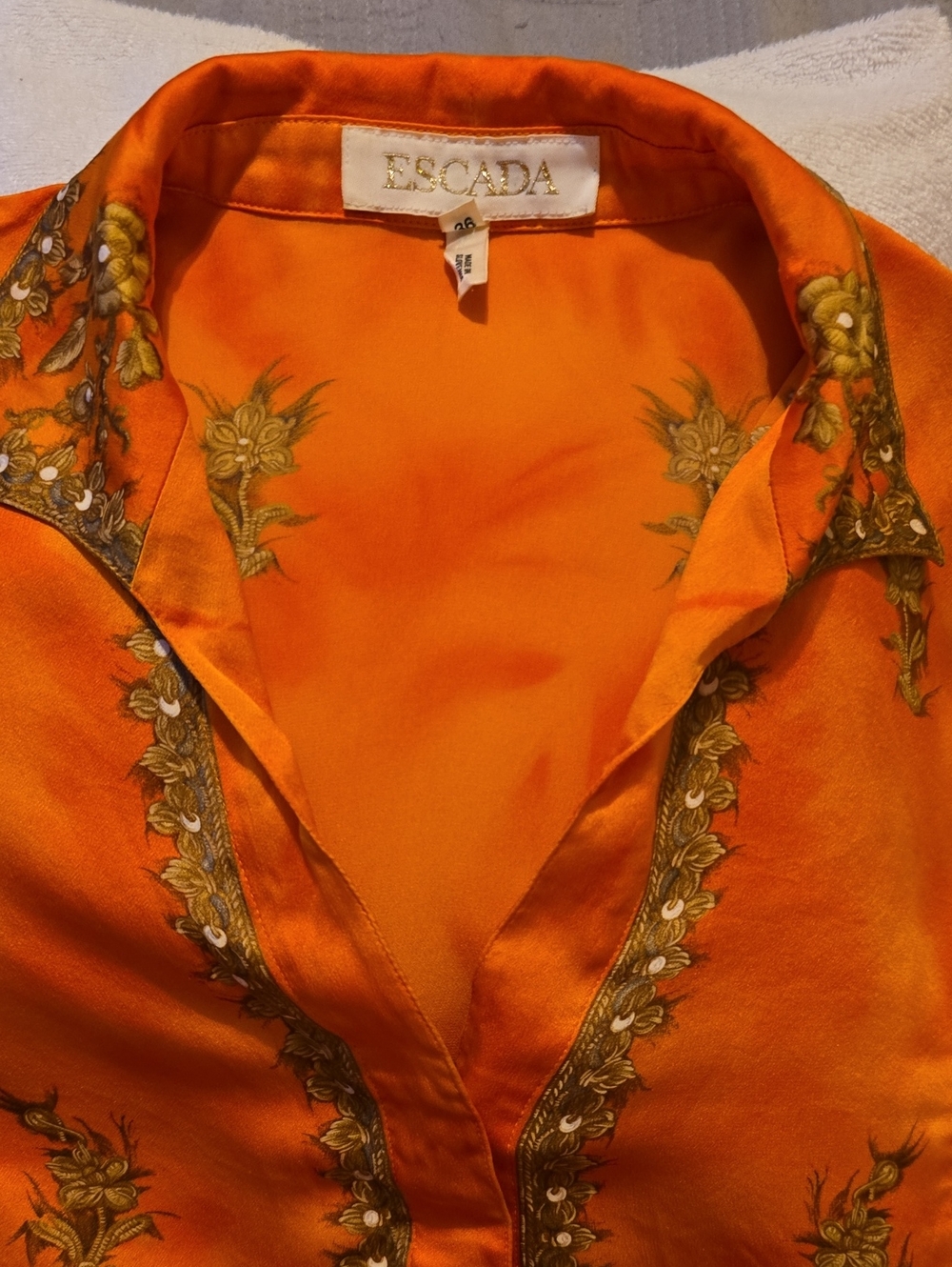 ESCADA Vintage Orange 100% Silk Embroidered V-Neck Blouse Top Size 36/S